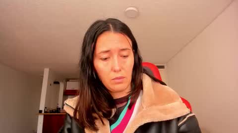 Snapshot of zoe_jeane_beker chatting on November 11, 9:15 pm ZOE online show from November 11, 9:15 pm