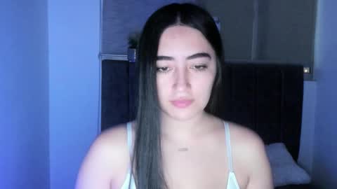 Snapshot of zoe_jones7 chatting on October 20, 2:01 am zoe_jones7 online show from October 20, 2:01 am