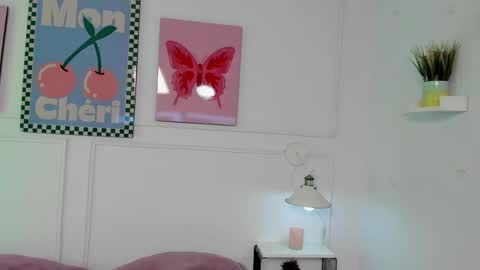 Zoe Lynch online show from March 24, 11:26 am