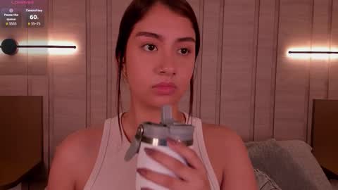 zoe_mhendez online show from December 18, 3:12 am