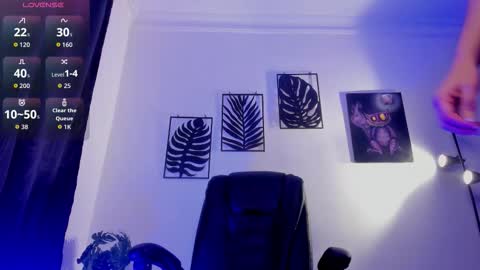 Snapshot of zoe_millerx chatting on February 9, 1:15 pm zoe_millerx online show from February 9, 1:15 pm