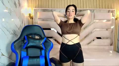 Snapshot of zoe_r_ chatting on September 20, 3:18 am Zoe online show from September 20, 3:18 am
