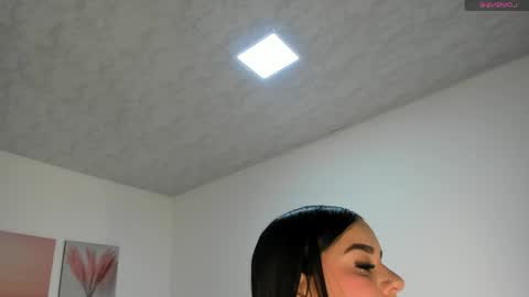 Zoe online show from April 2, 6:05 pm