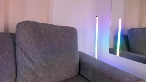 Snapshot of zoe_roux210949 chatting on February 10, 7:49 pm Zoe online show from February 10, 7:49 pm