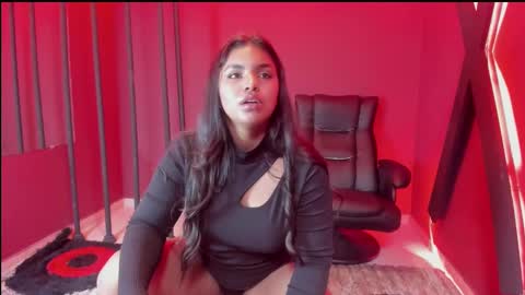 Snapshot of zoe_roux210949 chatting on February 13, 7:21 pm Zoe online show from February 13, 7:21 pm