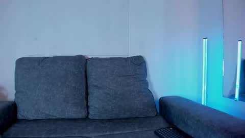 Snapshot of zoe_roux210949 chatting on February 17, 7:10 pm Zoe online show from February 17, 7:10 pm