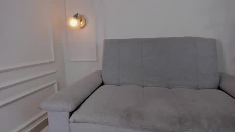 Snapshot of zoe_roux210949 chatting on February 20, 7:08 pm Zoe online show from February 20, 7:08 pm