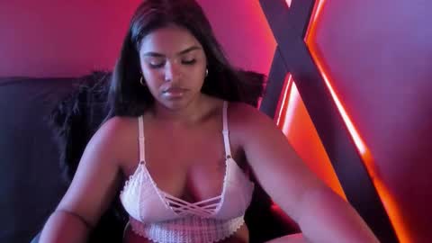 Snapshot of zoe_roux210949 chatting on September 23, 5:38 pm Zoe online show from September 23, 5:38 pm