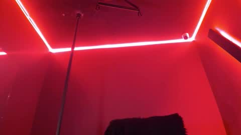 Snapshot of zoe_roux210949 chatting on November 14, 1:59 am Zoe online show from November 14, 1:59 am