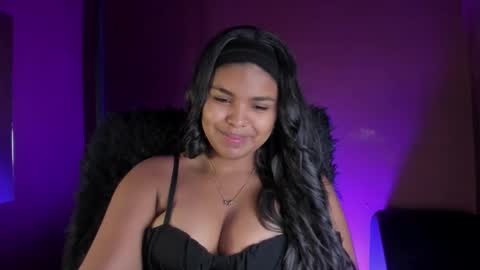 Snapshot of zoe_roux210949 chatting on December 4, 3:05 am Zoe online show from December 4, 3:05 am