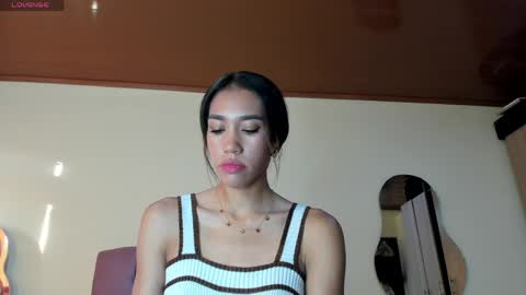Snapshot of zoe_storm2 chatting on April 27, 10:19 pm Zoe online show from April 27, 10:19 pm