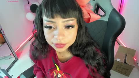 Snapshot of zoe_sullivan_ chatting on December 14, 10:34 am zoe_sullivan_ online show from December 14, 10:34 am