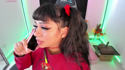 Snapshot of zoe_sullivan_ chatting on December 28, 12:35 pm zoe_sullivan_ online show from December 28, 12:35 pm
