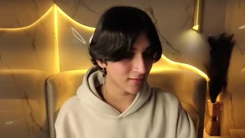 Zoe online show from November 24, 8:30 pm