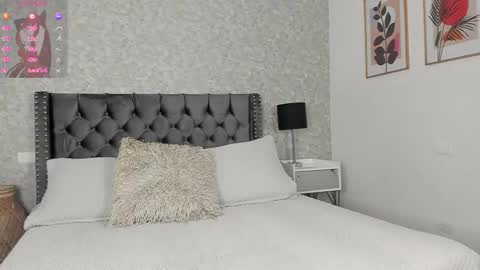 Zoe  online show from January 17, 8:45 pm