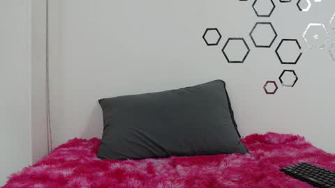 Snapshot of zoe_velvet chatting on November 21, 8:51 pm Carolina online show from November 21, 8:51 pm