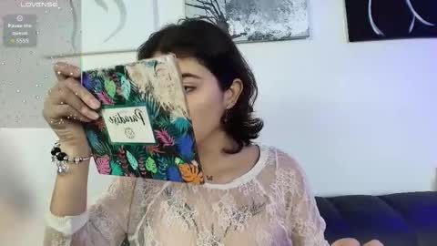 Snapshot of zoe_wang chatting on November 11, 12:49 pm Zoe online show from November 11, 12:49 pm