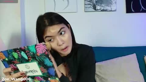 Snapshot of zoe_wang chatting on December 1, 1:49 pm Zoe online show from December 1, 1:49 pm