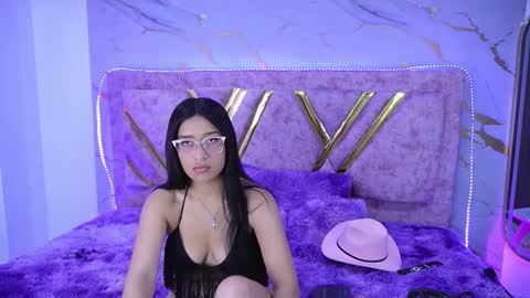 ZOE online show from January 15, 7:39 pm