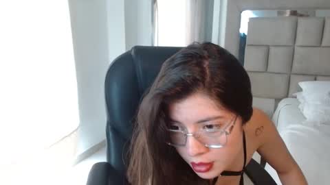 ZOE online show from February 5, 5:53 pm