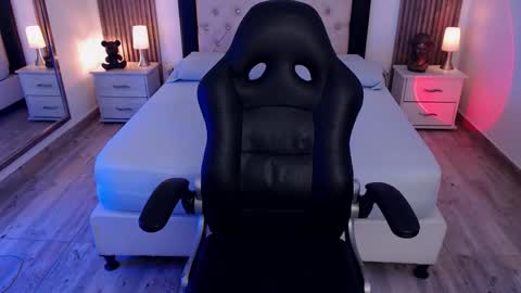 Snapshot of zoee_joness chatting on September 11, 4:12 am zoe online show from September 11, 4:12 am