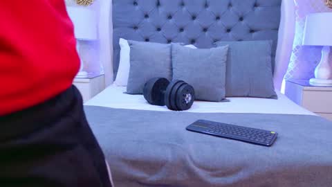 Zoe Krug online show from December 1, 11:48 am