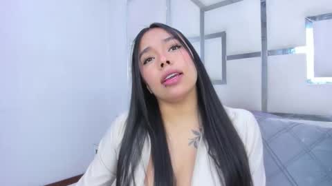 ZoeSwam online show from April 18, 12:20 pm