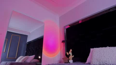 zoevidal_ online show from January 21, 11:56 am