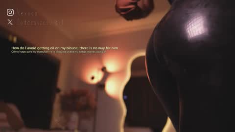 zoevidal_ online show from March 27, 12:16 pm