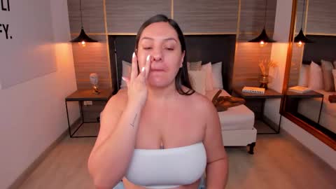 ZOE online show from February 13, 3:19 pm