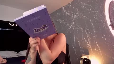 Zoe online show from October 4, 1:20 pm