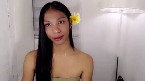 Snapshot of zoeygorgeous19 chatting on February 3, 6:49 pm zoey online show from February 3, 6:49 pm