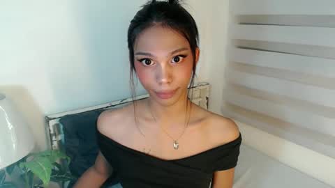 Snapshot of zoeygorgeous19 chatting on November 20, 9:09 am zoey online show from November 20, 9:09 am