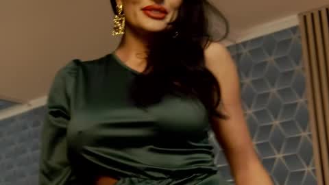 Zoey online show from February 17, 4:48 pm