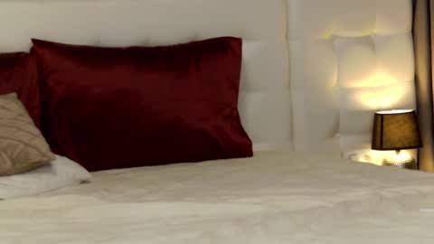 Zoey online show from February 21, 9:00 pm