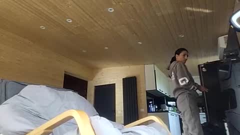 Zoey online show from October 5, 1:09 pm