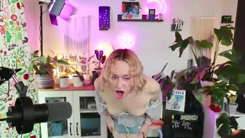 Zoey Ryan online show from November 21, 5:33 pm