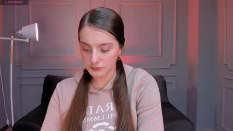 Zoey Walker online show from November 6, 11:44 am