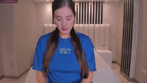 Zoey Walker online show from November 8, 1:22 pm