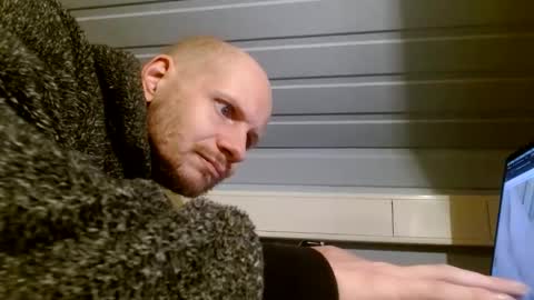 zolexthomas online show from December 19, 6:12 pm