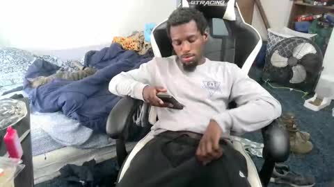 zoneingout online show from November 6, 7:48 pm