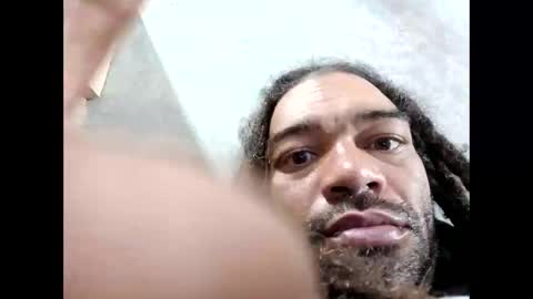 Snapshot of zoogolalertsytem chatting on December 17, 8:53 am zoogolalertsytem online show from December 17, 8:53 am