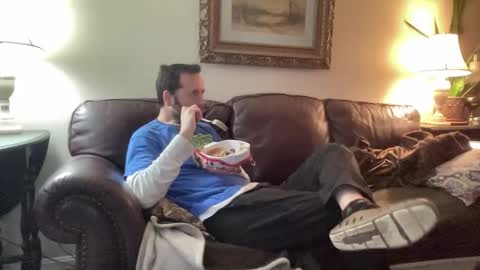 Snapshot of zorakload chatting on November 30, 9:30 pm Jesse online show from November 30, 9:30 pm