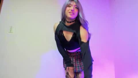 Snapshot of zoren333 chatting on December 3, 1:13 am ZOREN online show from December 3, 1:13 am