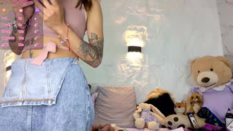 Violeta online show from November 17, 12:00 pm