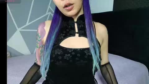 zpzphot online show from March 11, 9:54 pm