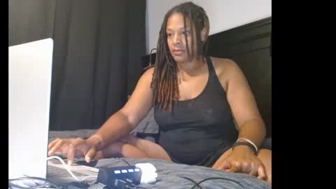 zuriluxe45 online show from September 22, 2:24 am