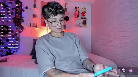 Snapshot of zuryramirez_ chatting on October 29, 8:54 pm Zury Ramirez online show from October 29, 8:54 pm