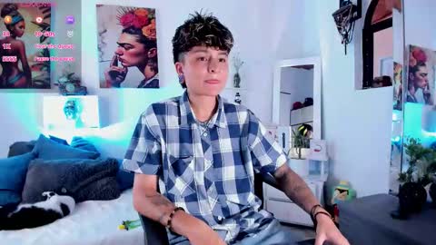 Snapshot of zuryramirez_ chatting on December 14, 8:13 pm Zury Ramirez online show from December 14, 8:13 pm