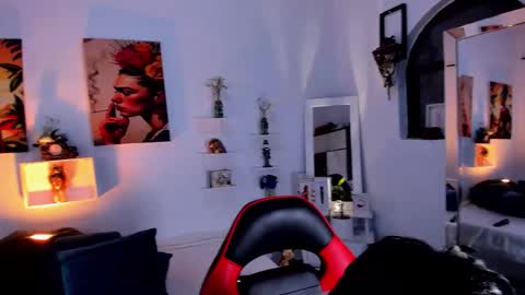 Snapshot of zuryramirez_ chatting on December 15, 9:52 pm Zury Ramirez online show from December 15, 9:52 pm